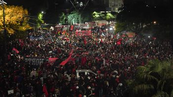Miles de hinchas sabaleros se sumaron a la celebración por los 121 años de Colón.