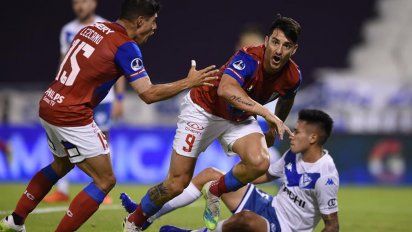 Copa Sudamericana: Vélez perdió con Universidad Católica y complicó su continuidad en el certamen