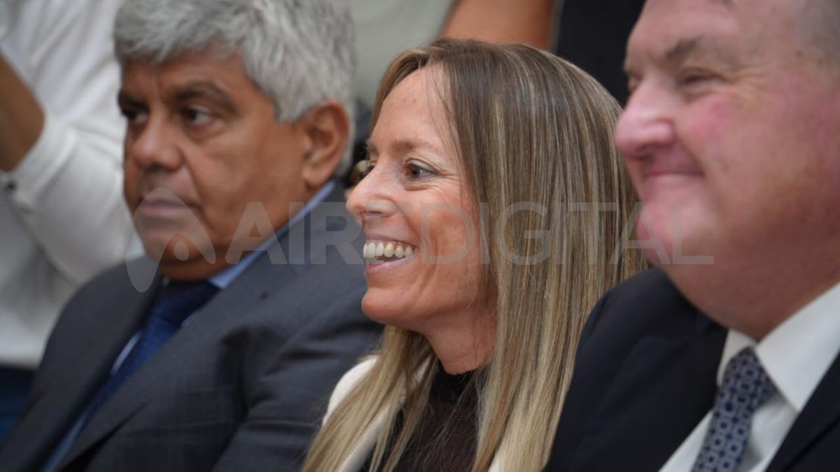 El pasado lunes, 10 de marzo, Jorge Baclini y Margarita Zabalza juraron como nuevos ministros de la Corte Suprema de Justicia de la provincia de Santa Fe. El pasado lunes, 10 de marzo, Jorge Baclini y Margarita Zabalza juraron como nuevos ministros de la Corte Suprema de Justicia de la provincia de Santa Fe.