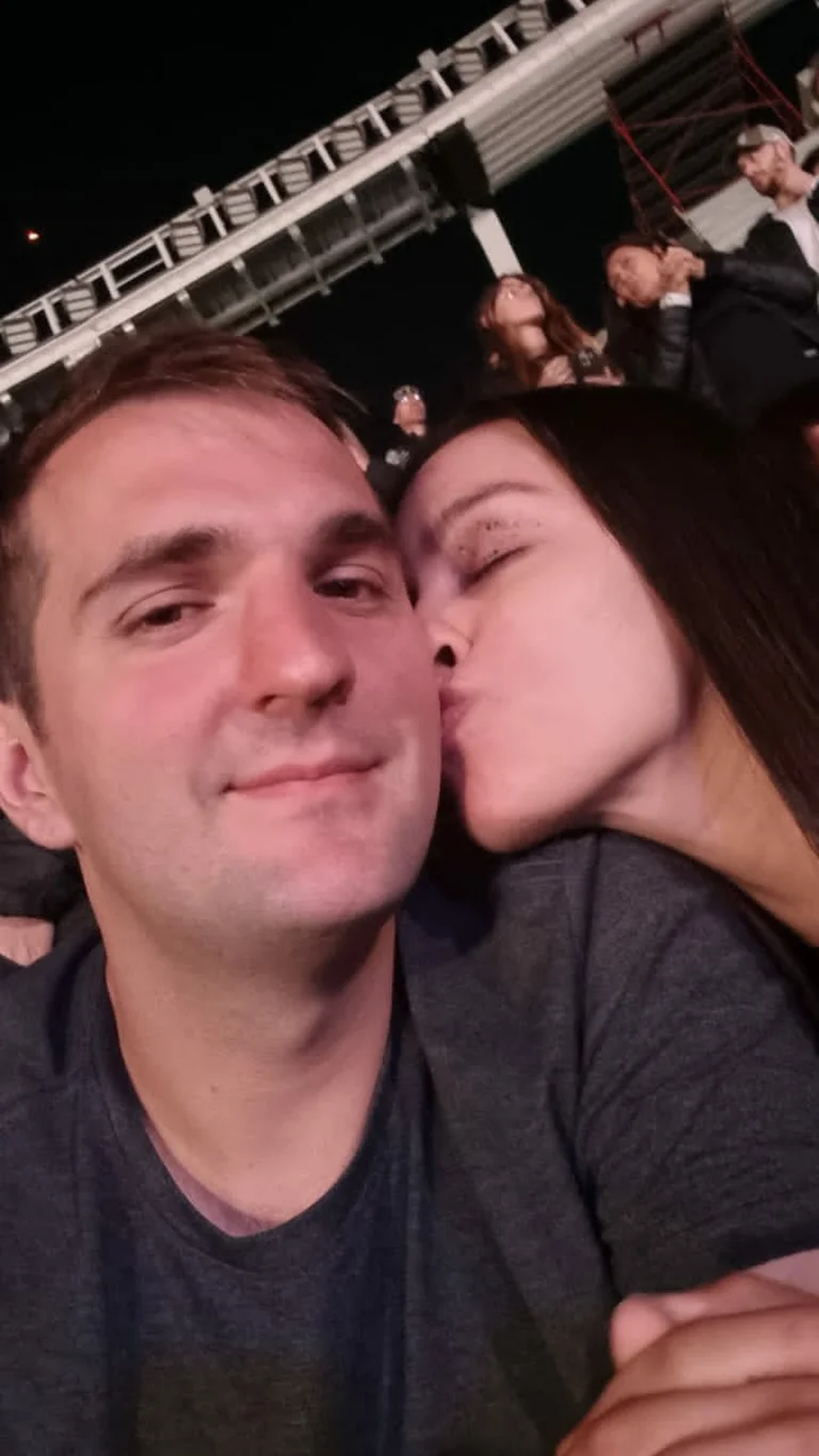 Benjamín y Macarena se hicieron virales luego de la propuesta de matrimonio en el concierto de Coldplay.