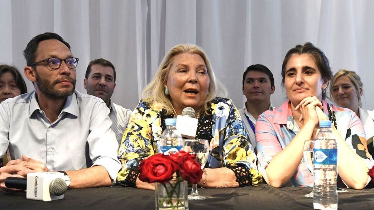 La reunión de la Mesa Nacional fue encabezada por el presidente del partido