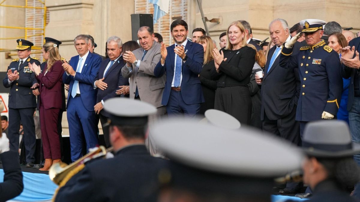 “Que este 25 de Mayo nos encuentre unidos alrededor de la defensa de nuestra patria", dijo el gobernador. “Que este 25 de Mayo nos encuentre unidos alrededor de la defensa de nuestra patria", dijo el gobernador. 