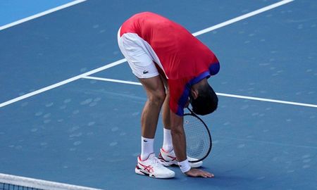El tenista Djokovic se quejó del clima agobiante en los JJ.OO. El tenista Djokovic se quejó del clima agobiante en los JJ.OO.