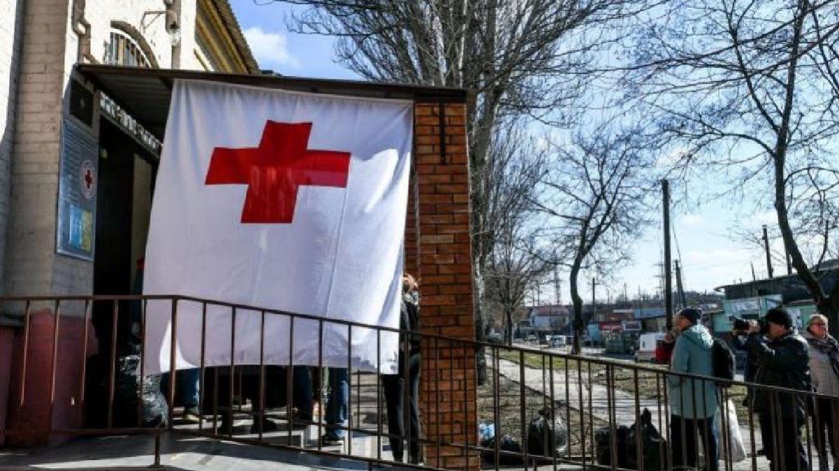 La Cruz Roja Internacional pide rutas de evacuación seguras en Ucrania.