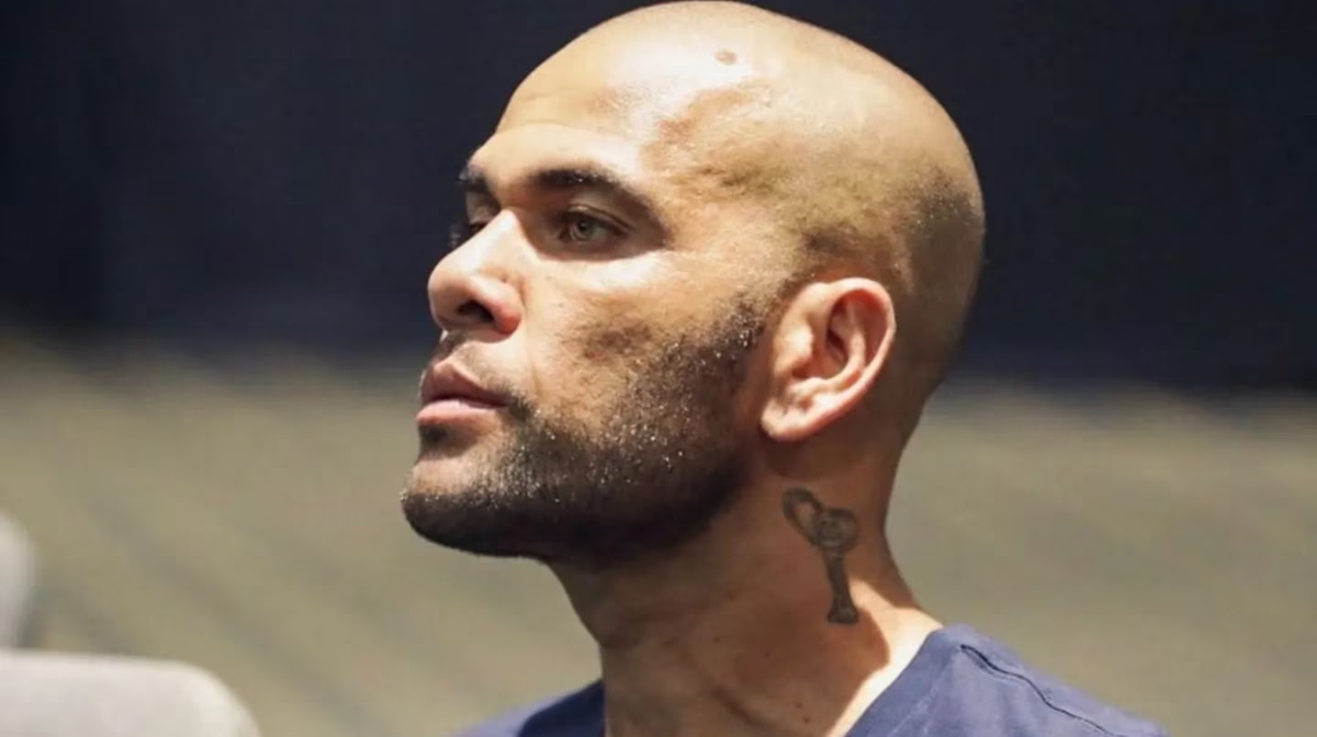 Dani Alves se encuentra detenido en la prisión Brians 2 de Barcelona por abusar presuntamente a una joven de 23 años.