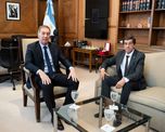 Carlos Sadir, gobernador de la provincia de Jujuy, con el jefe de Gabinete, Diego Santilli. Carlos Sadir, gobernador de la provincia de Jujuy, con el jefe de Gabinete, Diego Santilli.