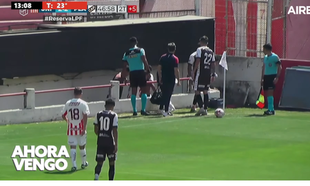 Un jugador de la reserva de Platense cayó a una fosa del Estadio 15 de Abril. Un jugador de la reserva de Platense cayó a una fosa del Estadio 15 de Abril.