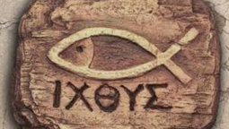 El símbolo del pez, uno de los más antiguos y reconocidos del cristianismo, se convirtió en un signo secreto durante las persecuciones de los primeros siglos.