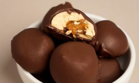 Todos los detalles para hacer bombones helados de la mano de Cocineros Argentina. Todos los detalles para hacer bombones helados de la mano de Cocineros Argentina.