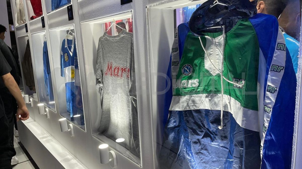 Las camisetas que usó Maradona.