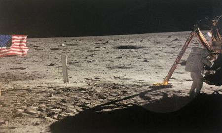 Aire de Santa Fe | Neil Armstrong en su descenso en la Luna. Apolo 11.