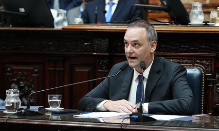 La diputada nacional Marcela Marina Pagano, en una presentación que sacude el arco político, solicitó este lunes formalmente ante un Juez Federal la inmediata detención de Manuel Adorni La diputada nacional Marcela Marina Pagano, en una presentación que sacude el arco político, solicitó este lunes formalmente ante un Juez Federal la inmediata detención de Manuel Adorni