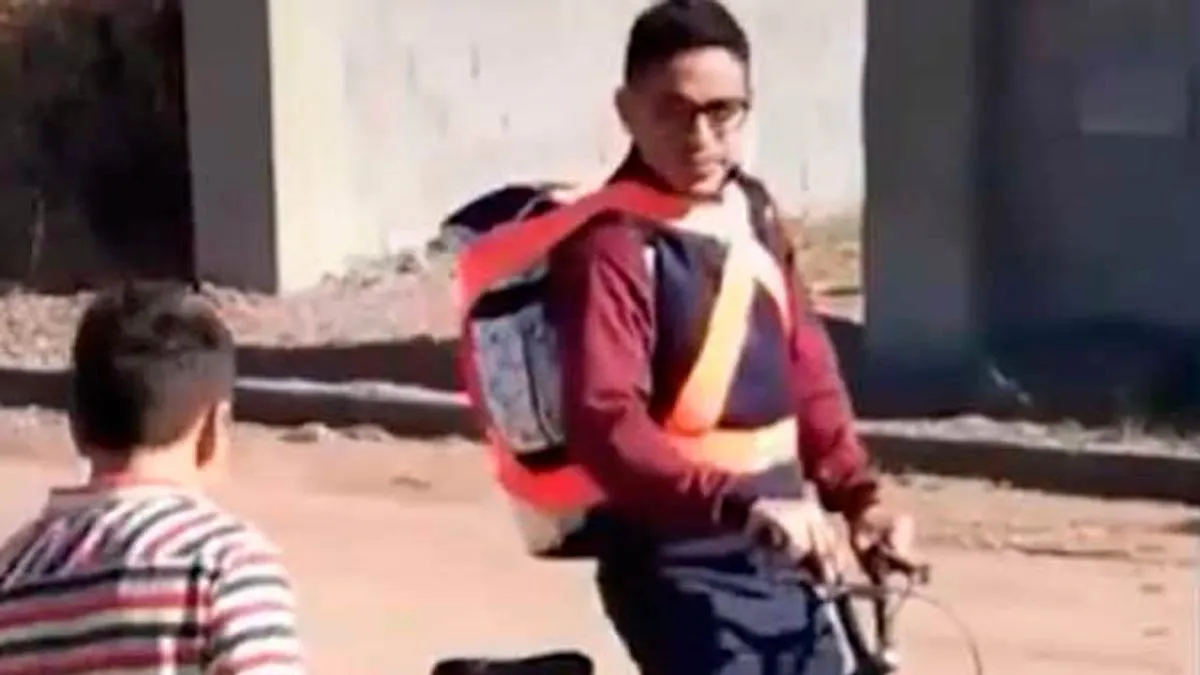 Echaron al param&eacute;dico que viajaba 100 kil&oacute;metros en bicicleta para ir a trabajar