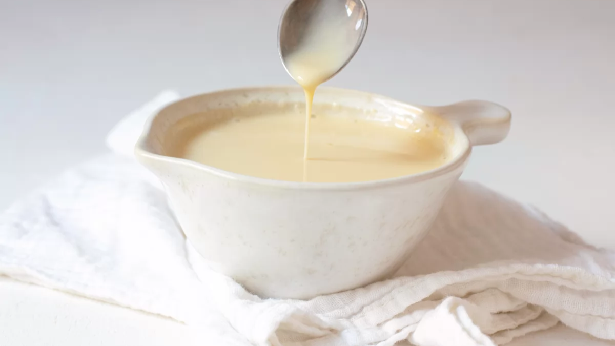 Cómo hacer crema inglesa: la receta clásica para postres irresistibles Cómo hacer crema inglesa: la receta clásica para postres irresistibles