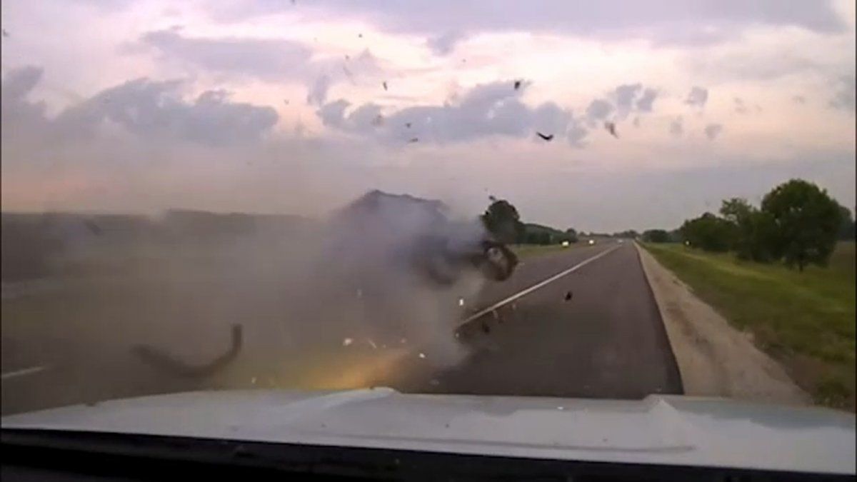 El Wrangler salió despedido.