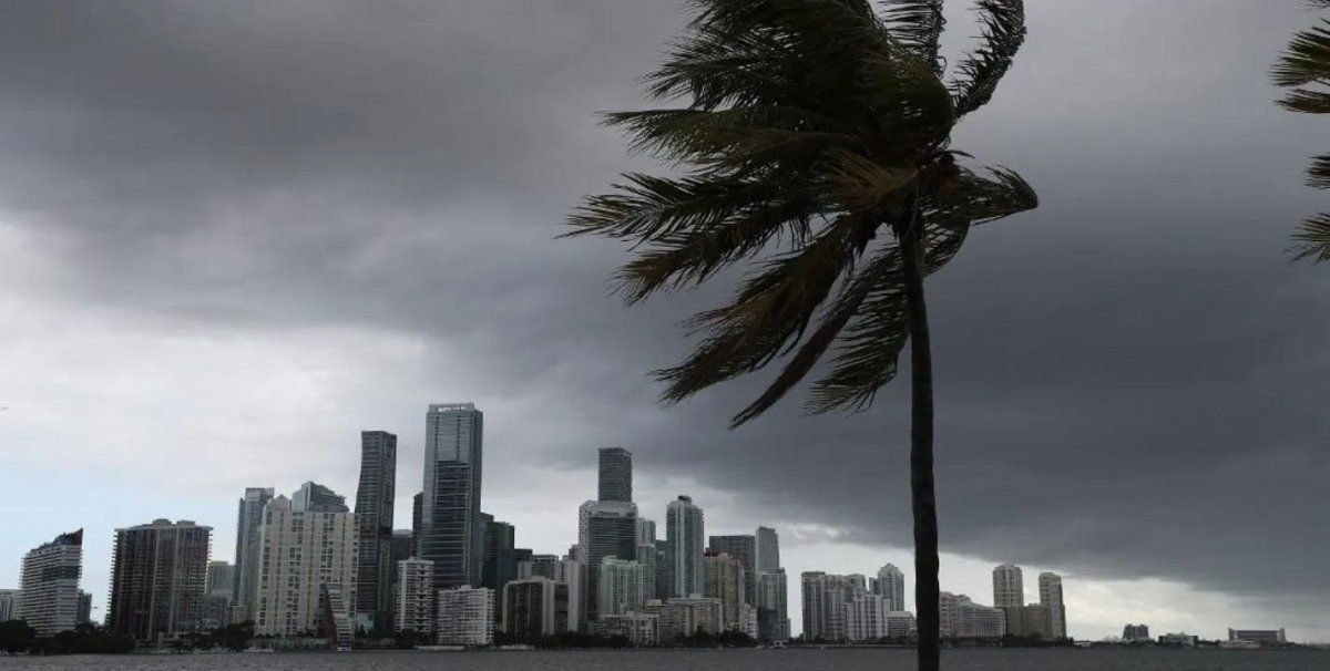 Trump aprueba declaración de emergencia para la costa de Florida por Isaías