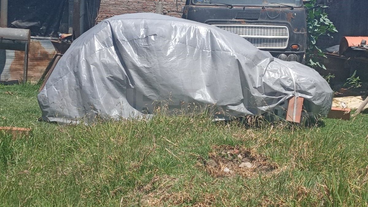 El auto que fue secuestrado por los investigadores y que se sospecha estaría implicado en el robo al Pago Fácil.