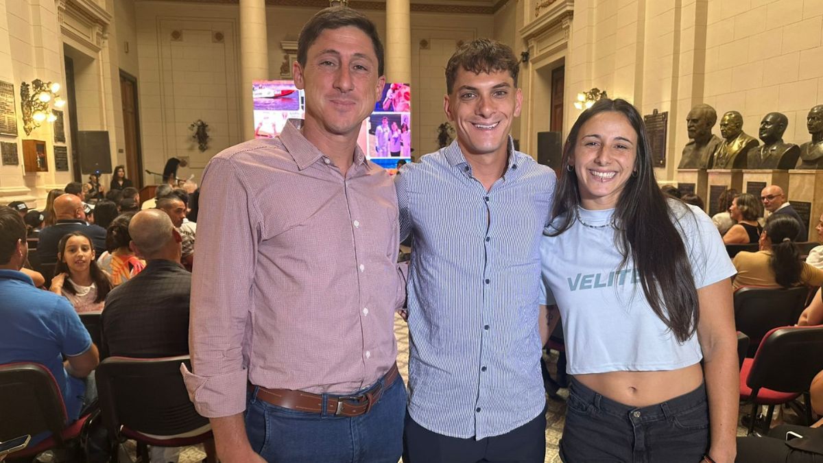 Paco Garibaldi junto a Charly Johnson y Romina Fernández.