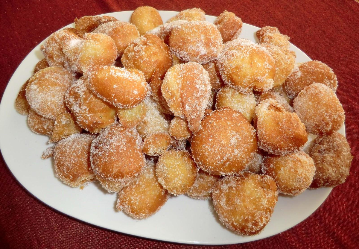 Los buñuelos de banana son súper fáciles de hacer en casa y son una excelente opción para acompañar los mates de la merienda. Los buñuelos de banana son súper fáciles de hacer en casa y son una excelente opción para acompañar los mates de la merienda.