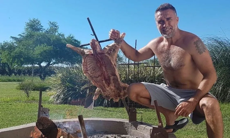La desafiante respuesta de Gabriel Batistuta a la denuncia gremial por las condiciones de sus peones en Santa Fe La desafiante respuesta de Gabriel Batistuta a la denuncia gremial por las condiciones de sus peones en Santa Fe