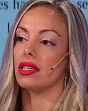 La bailarina enfrenta un complejo conflicto económico por una deuda con el abogado que la representó en el litigio por la propiedad. La bailarina enfrenta un complejo conflicto económico por una deuda con el abogado que la representó en el litigio por la propiedad.