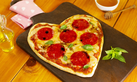 Pizzetas corazón: la receta perfecta para hacer en San Valentín Pizzetas corazón: la receta perfecta para hacer en San Valentín