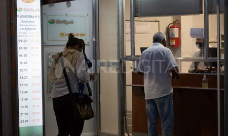 Distancia social en la Terminal de Ómnibus de Santa Fe. Distancia social en la Terminal de Ómnibus de Santa Fe.