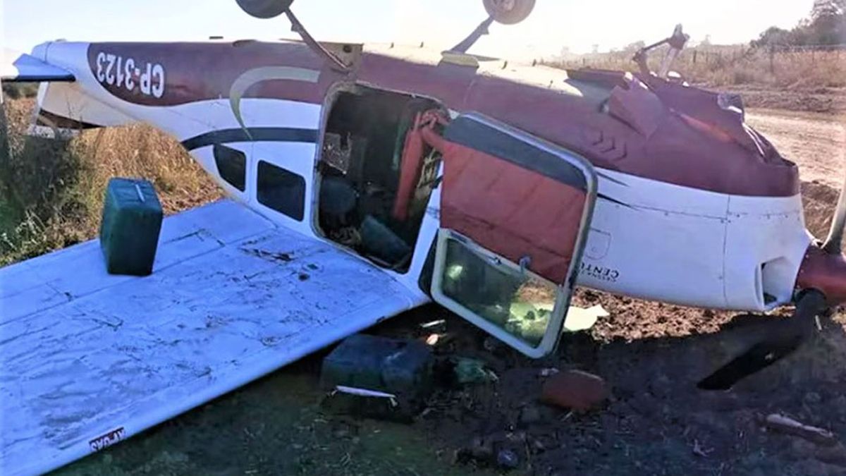 Cayó una avioneta en un campo de Chaco y en su interior secuestraron 324 kilos de cocaína
