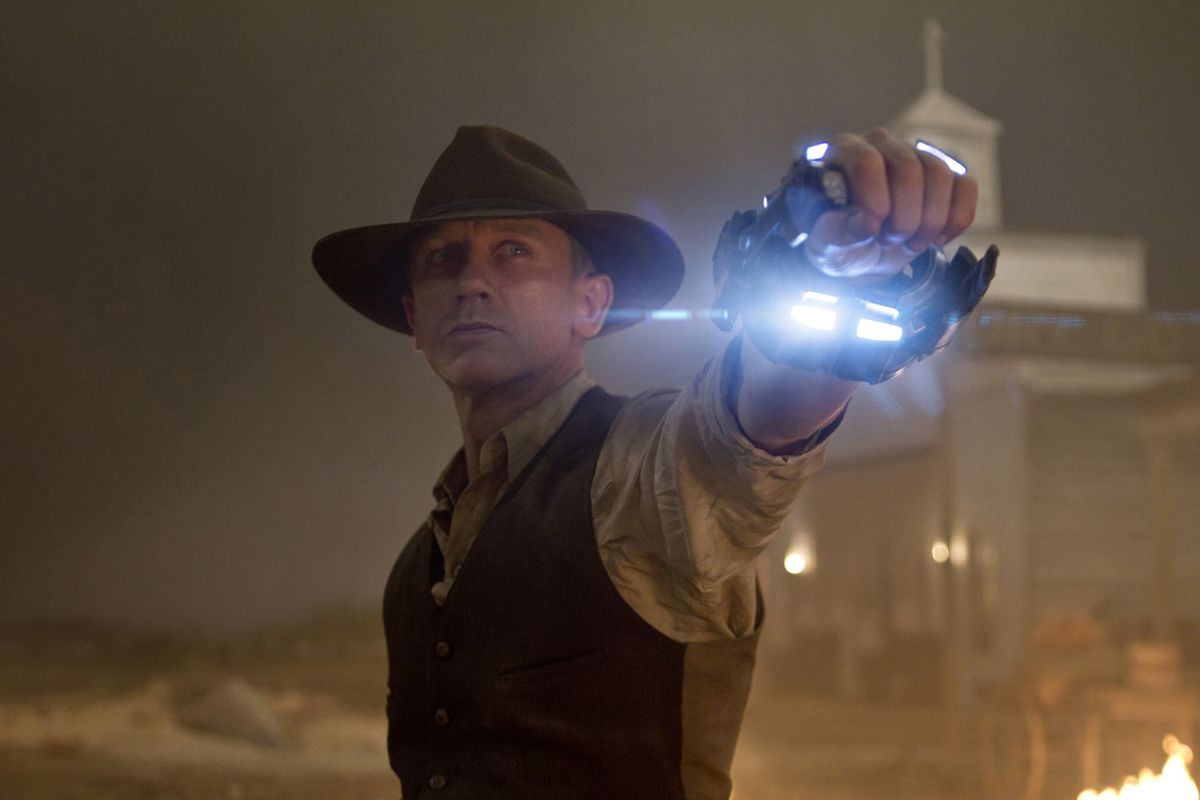 Cowboys & Aliens es un western de ciencia ficción que combina elementos de los géneros del western, la ciencia ficción y la acción. Cowboys & Aliens es un western de ciencia ficción que combina elementos de los géneros del western, la ciencia ficción y la acción.