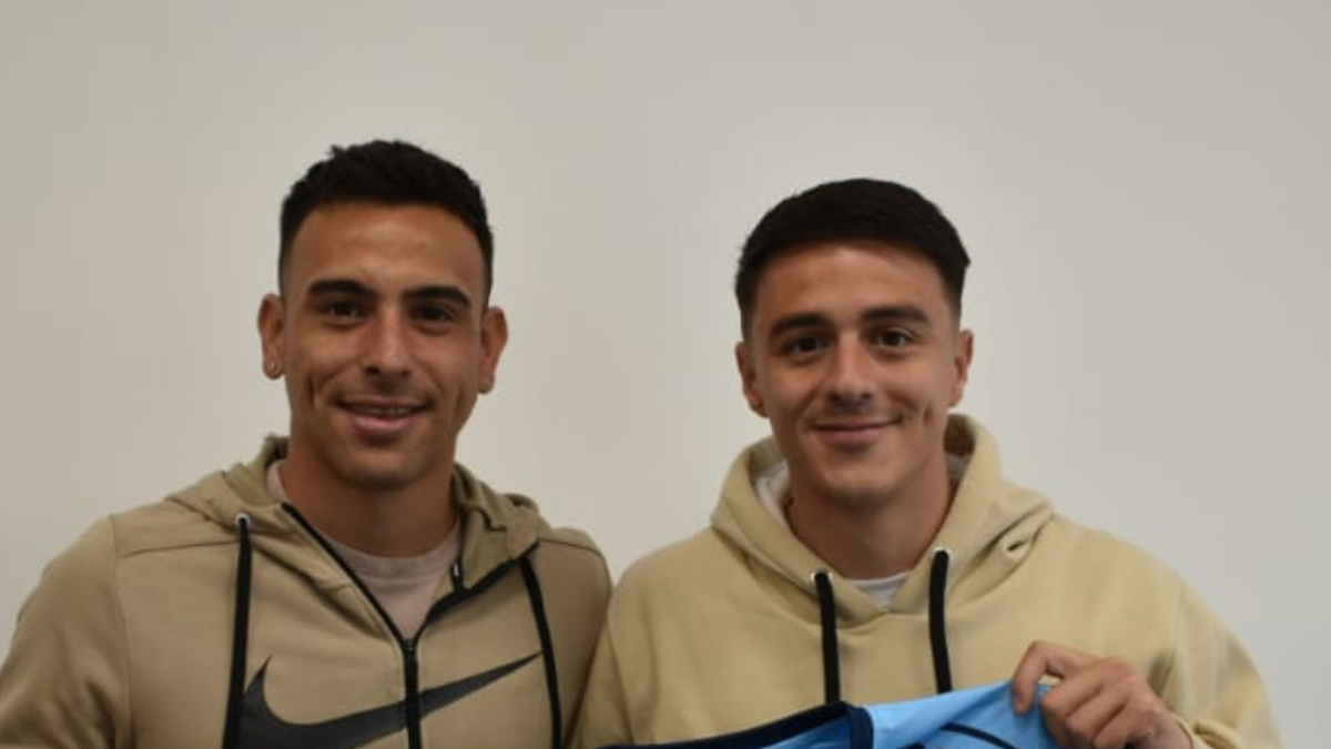 Matías Jesús Valdivia y el delantero Iván Darío Sandoval.
