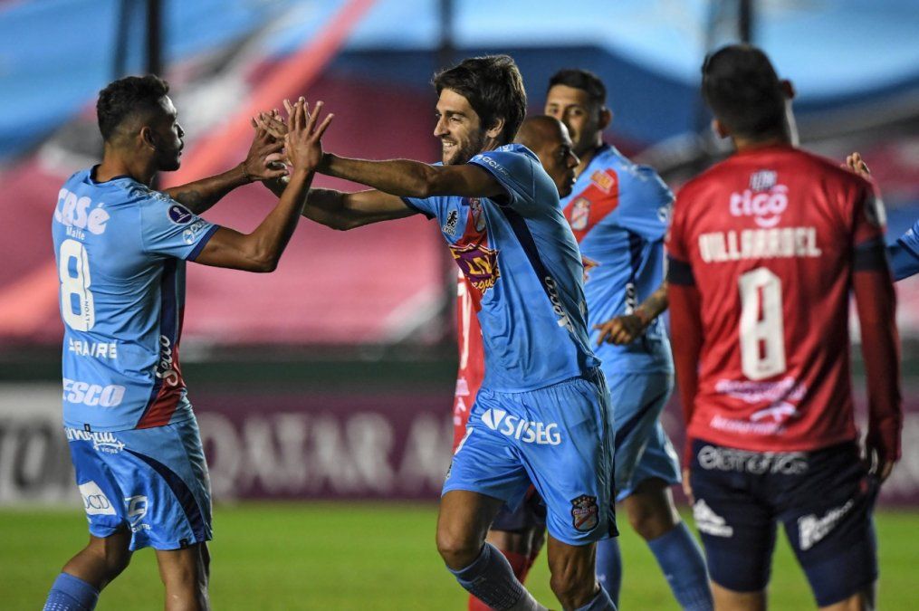 Arsenal goleó como local en la Sudamericana y sigue con chances.