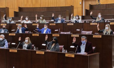 La ley para erradicar la violencia de género en Neuquén mediante la educación lleva el nombre de Cielo López, víctima de femicidio. La ley para erradicar la violencia de género en Neuquén mediante la educación lleva el nombre de Cielo López, víctima de femicidio.