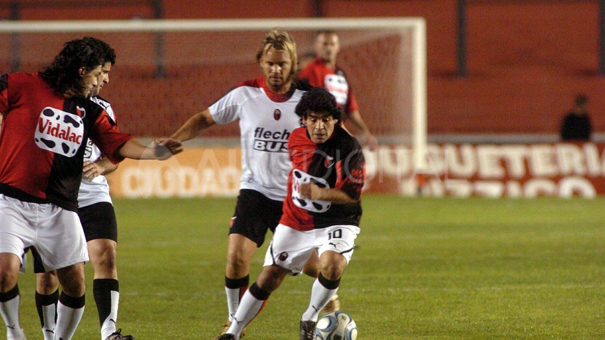 Diego Maradona, en el Cementerio de los Elefantes.