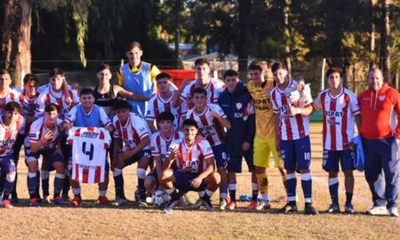 Unión goleó a Colón y se quedó con el clásico de Liga Santafesina de Fútbol. Foto: prensa Unión. Unión goleó a Colón y se quedó con el clásico de Liga Santafesina de Fútbol. Foto: prensa Unión.