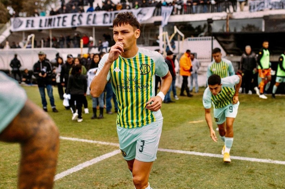 Franco Godoy se encuentra cedido en Aldosivi.