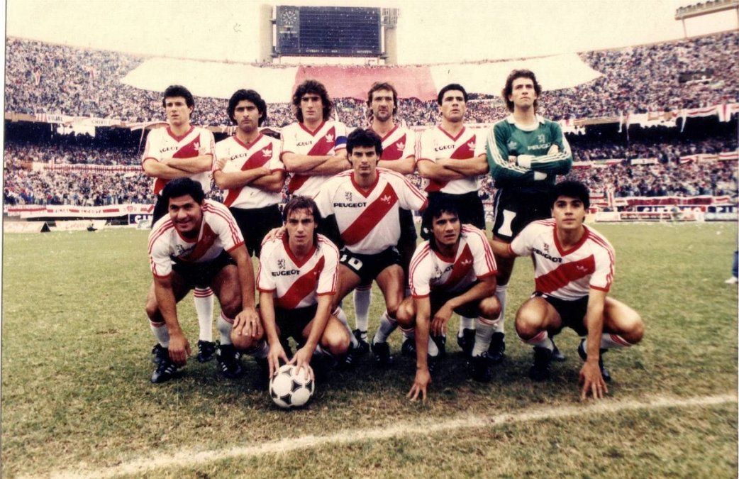 Plantel de River en el Apertura 1991.