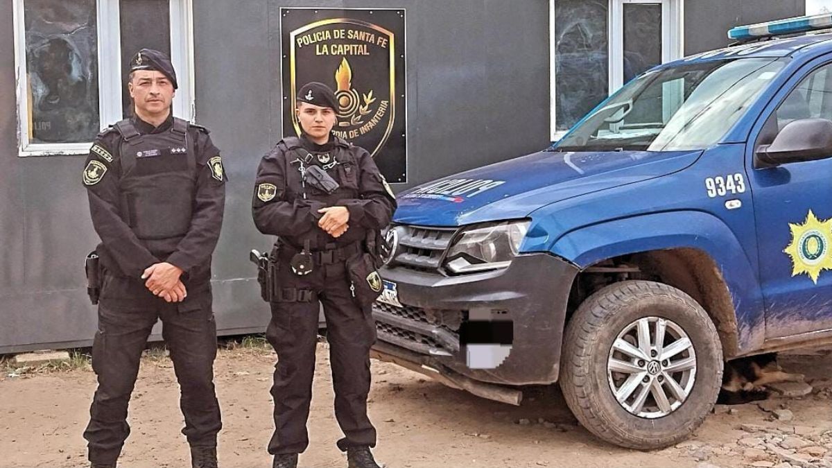 El personal policial arribó a la zona comisionado por la Central de Emergencias 911 tras un reporte por una urgencia médica.&nbsp;
