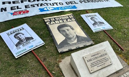 Periodistas y reporteros gráficos recordaron a José Luis Cabezas en Santa Fe. Periodistas y reporteros gráficos recordaron a José Luis Cabezas en Santa Fe.