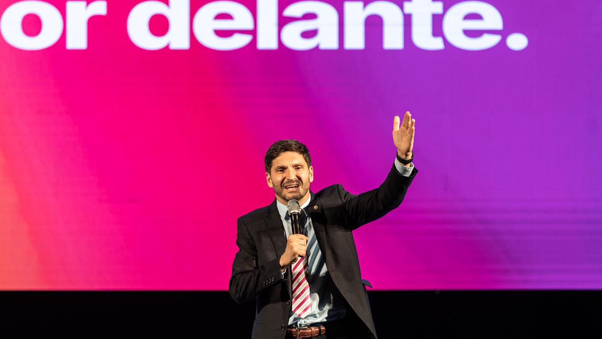 Una de las novedades del nuevo texto es el apoyo explícito al gobierno de Maximiliano Pullaro para que le continúe reclamando a Javier Milei por la deuda que tiene la Nación con Santa Fe por el déficit de la Caja de Jubilaciones. Una de las novedades del nuevo texto es el apoyo explícito al gobierno de Maximiliano Pullaro para que le continúe reclamando a Javier Milei por la deuda que tiene la Nación con Santa Fe por el déficit de la Caja de Jubilaciones.