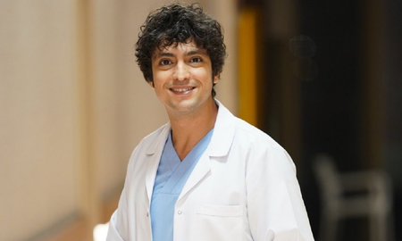 Taner Ölmez, actor principal de Doctor Milagro, habló de todo en el programa de Vero Lozano. Taner Ölmez, actor principal de Doctor Milagro, habló de todo en el programa de Vero Lozano.