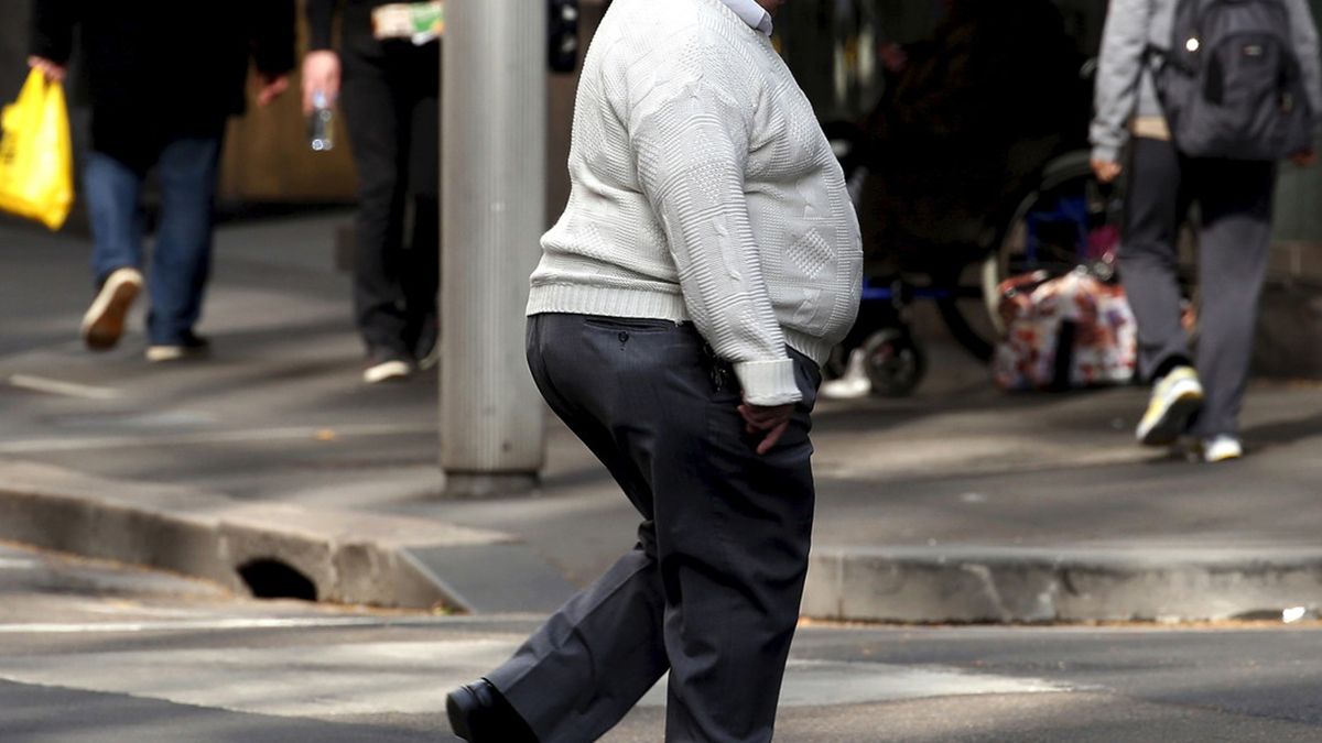 La Federación Mundial de Obesidad dio a conocer este jueves un estudio que indica que la inmensa mayoría de los casos mortales de covid
