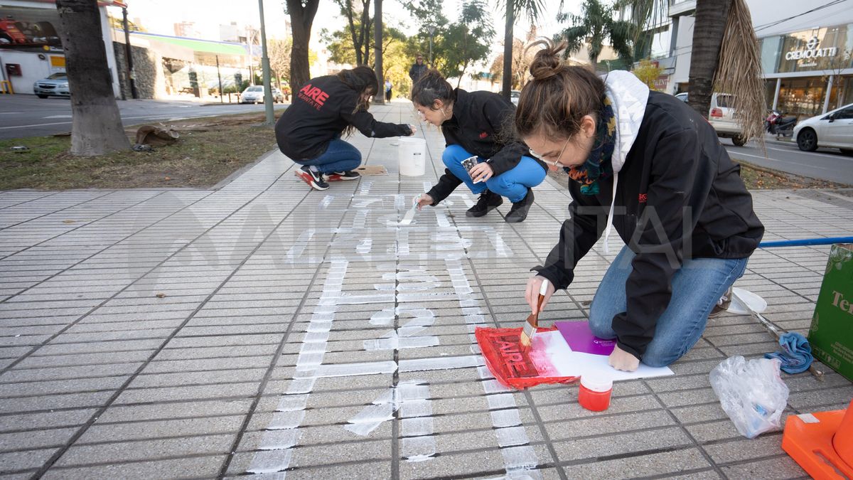 Se armó una brigada que integraron Sole Grossi, Victoria Saez y Gabriela Corajuria. Se armó una brigada que integraron Sole Grossi, Victoria Saez y Gabriela Corajuria.