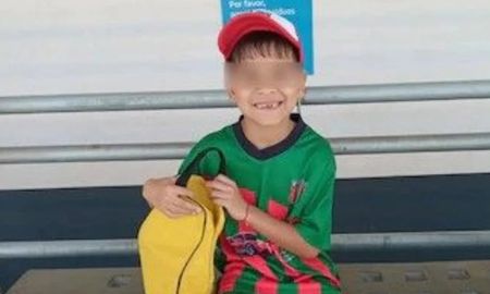 Los familiares de Thiago, el nene baleado en La Matanza por un policía que se resistió a un robo, confirmaron que el chico de 7 años falleció luego de estar internado durante un día con muerte cerebral. Los familiares de Thiago, el nene baleado en La Matanza por un policía que se resistió a un robo, confirmaron que el chico de 7 años falleció luego de estar internado durante un día con muerte cerebral.