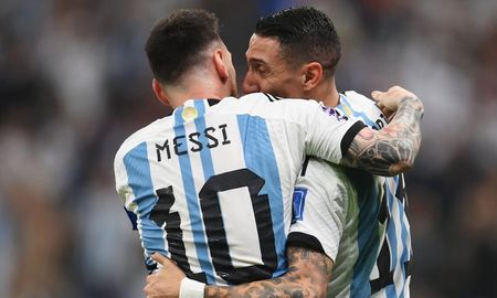 el llamativo recuerdo de messi y di maria por el oro olimpico en beijing el llamativo recuerdo de messi y di maria por el oro olimpico en beijing