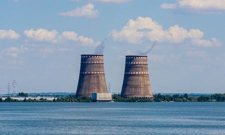Zaporiyia, en Ucrania, es la central de energía nuclear más grande de Europa. Actualmente está controlada por Rusia. Zaporiyia, en Ucrania, es la central de energía nuclear más grande de Europa. Actualmente está controlada por Rusia.
