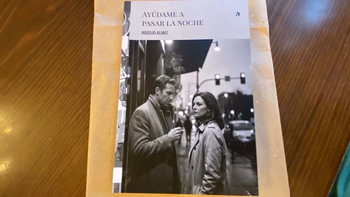 El escritor Rogelio Alaniz lanzó “Ayúdame a pasar la noche”