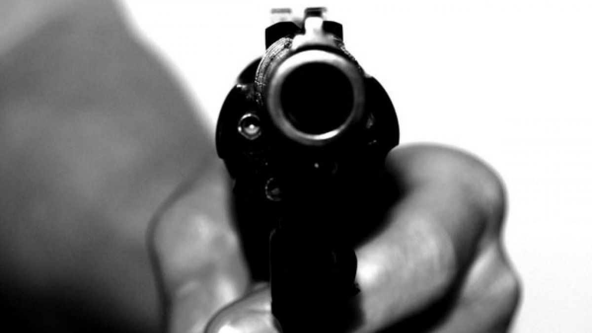 Una bala perdida impactó en el pecho de un nene y lo salvó su crucifijo