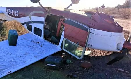 Cayó una avioneta en un campo de Chaco y en su interior secuestraron 324 kilos de cocaína Cayó una avioneta en un campo de Chaco y en su interior secuestraron 324 kilos de cocaína