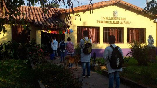 Con distanciamiento social y protocolos estrictos, los alumnos vovlerán a las aguas en un sistema bimodal.
