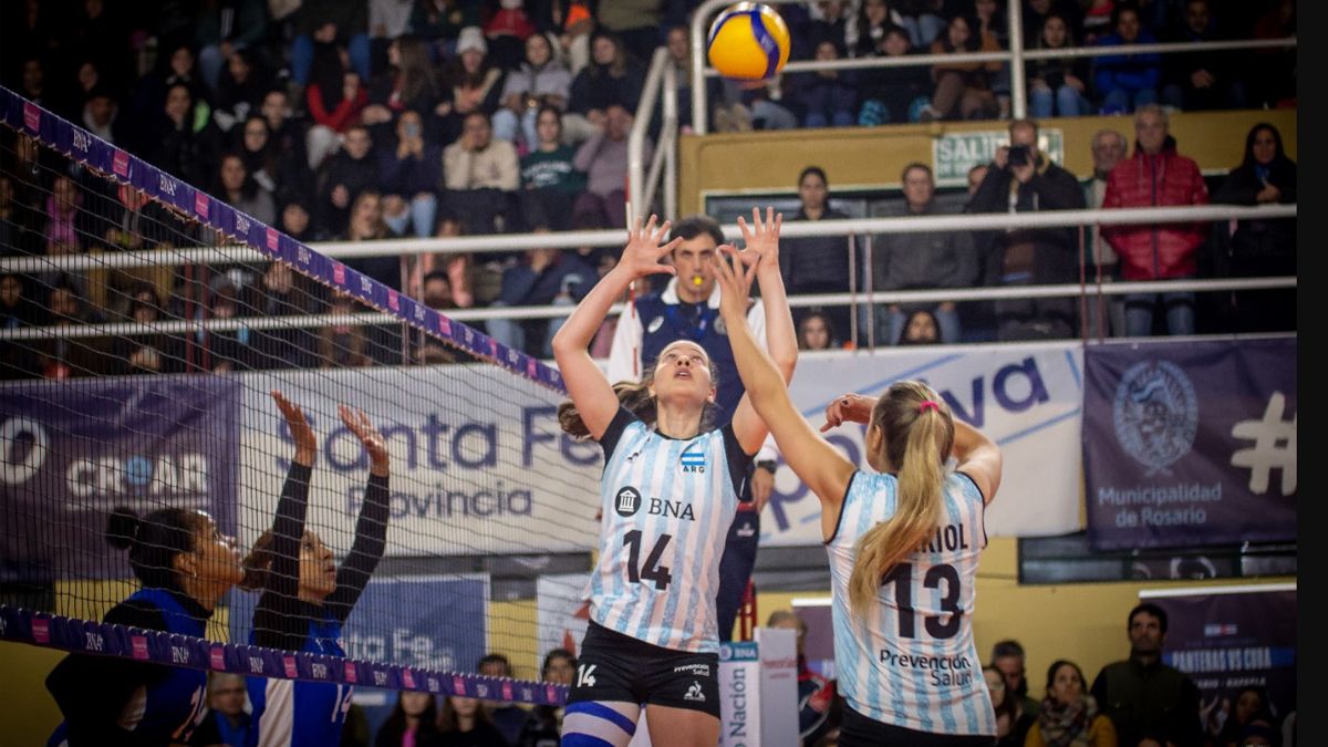 Las Panteras vencieron por 3 a 0 a Cuba en el estadio del Club Provincial de la ciudad de Rosario.